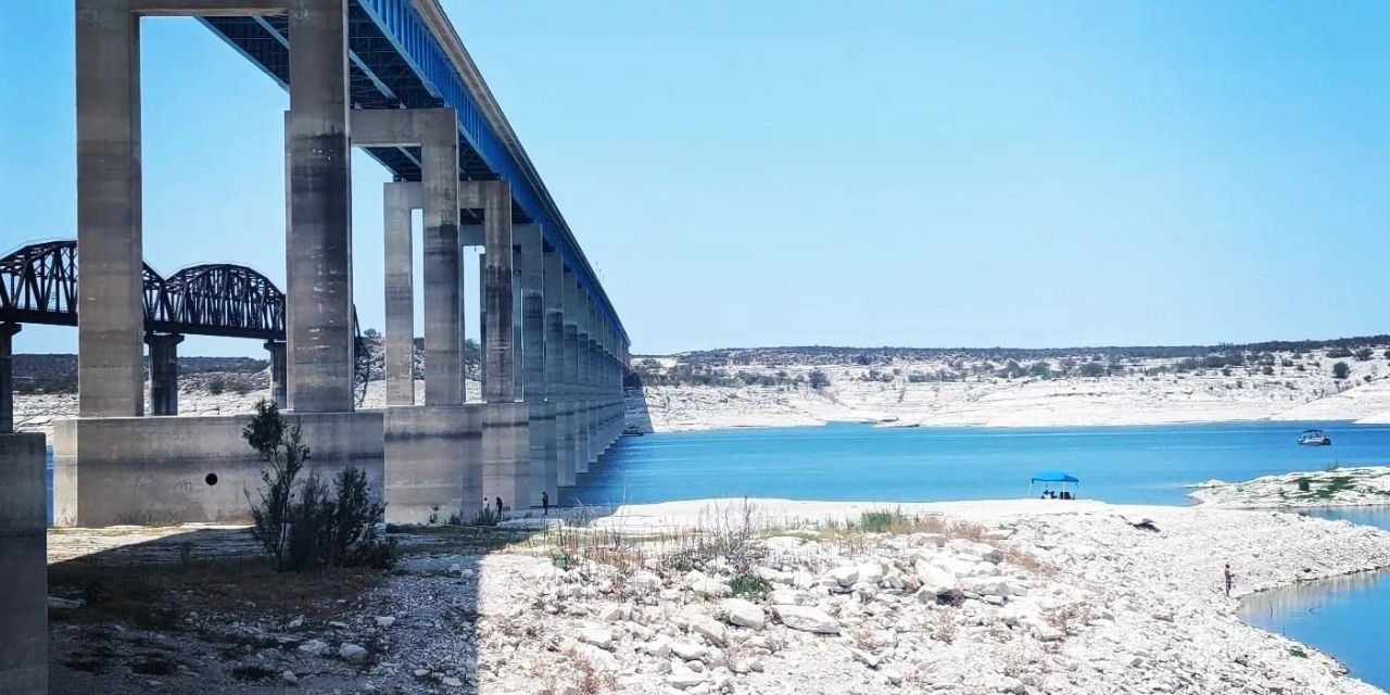 Presa ‘La Amistad’ tiene su nivel más bajo en 46 años