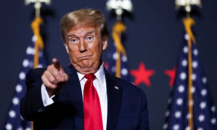 Trump afirma que Biden nunca fue apto para reelegirse