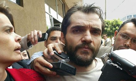 Carlos Ahumada; ‘no puede ser detenido’ tras obtener suspensión definitiva