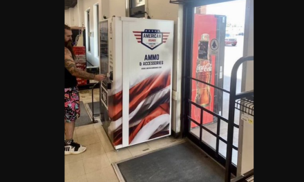 Tiendas de abarrotes en Alabama, Oklahoma y Texas venden balas en máquinas expendedoras