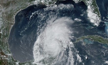 Beryl no toca México por segunda vez y solamente ocasiona lluvias fuertes