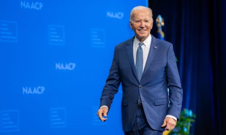 La mayoría de los demócratas quieren que Biden se aleje de su carrera presidencial