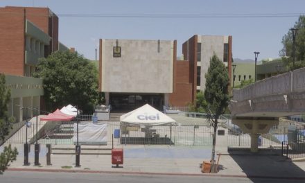 Saltillo: Mujer da a luz en los sanitarios de la Clínica 2