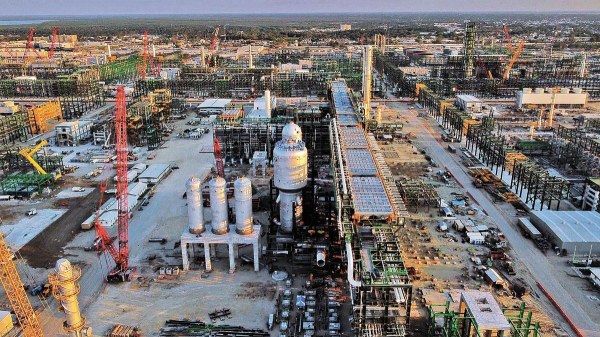 Refinería de Dos Bocas comenzará producción total de combustibles este sábado