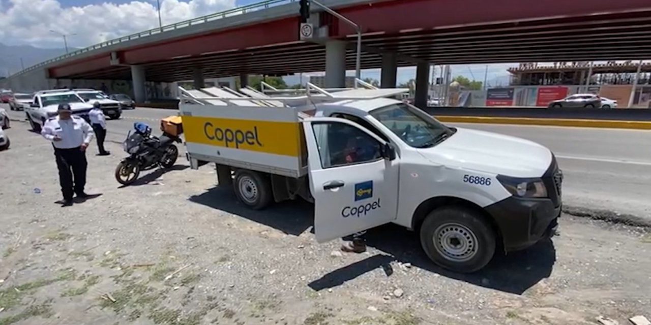 Empleado de Coppel arrolla a motociclista en Saltillo