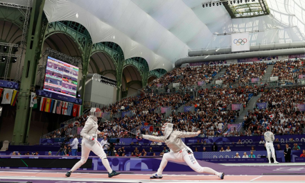 Esgrimista compitió con 7 meses de embarazo en París 2024