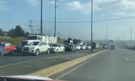 Kilométrico congestionamiento en carretera a Zacatecas fue a causa de un accidente vehicular