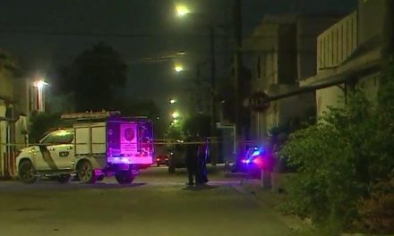 Dos hombres asesinan a joven en su propia casa y hieren a sus abuelitos en Nuevo León