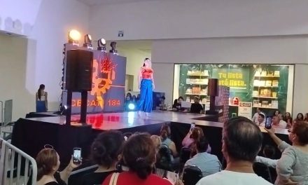 Alumnas del Cecati 184 presentan en pasarela de moda sus creaciones