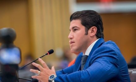Llegan y ya se van… Samuel García y su familia tomarán vacaciones luego de volver de Nueva York