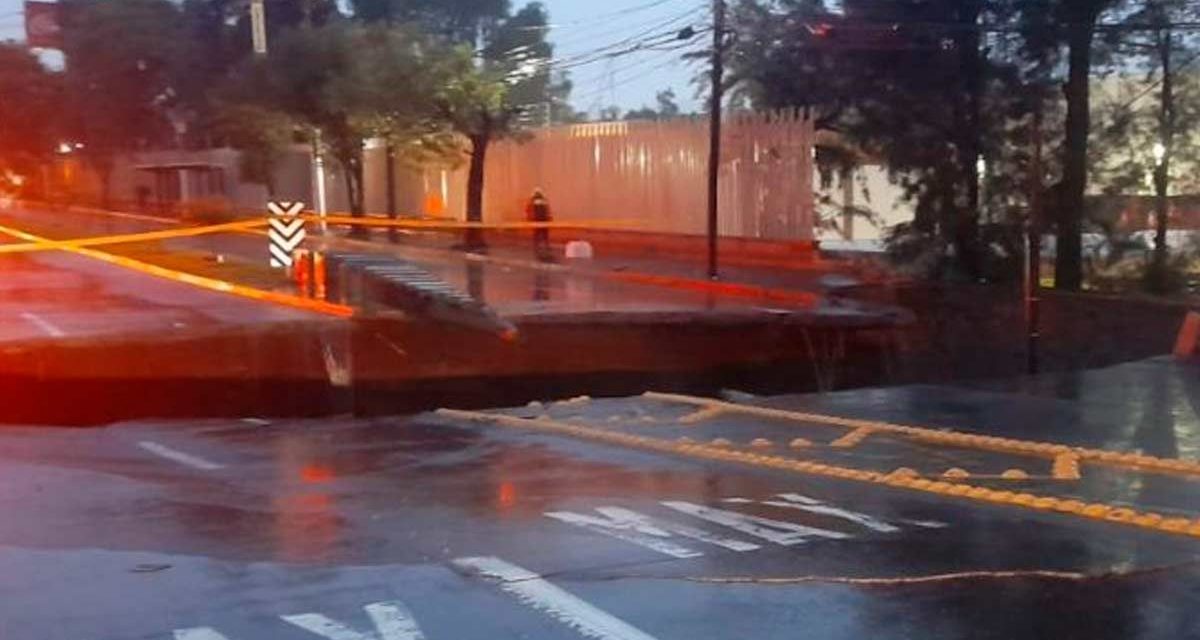 Lluvias abren socavón de 10 metros de diámetro en Zapopan