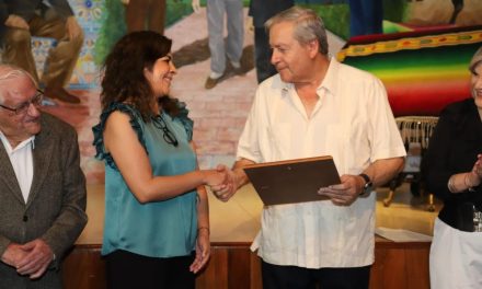 Rinden Chema Fraustro homenaje a poeta saltillense
