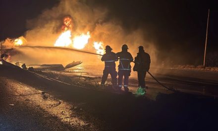 Cierran la carretera 57 por incendio de una pipa