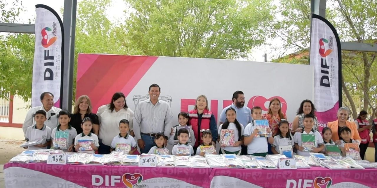 DIF Acuña entrega útiles escolares a alumnos