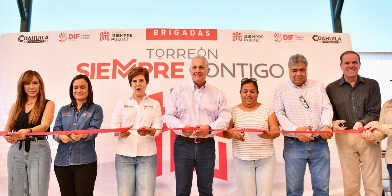 Román Cepeda entrega techumbre en la colonia Abastos