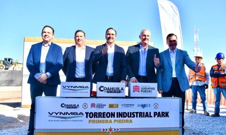 Colocan primera piedra de VYNMSA Torreón Industrial Park