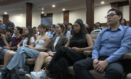 Alumnos de jurisprudencia asistieron a la sesión del congreso del estado