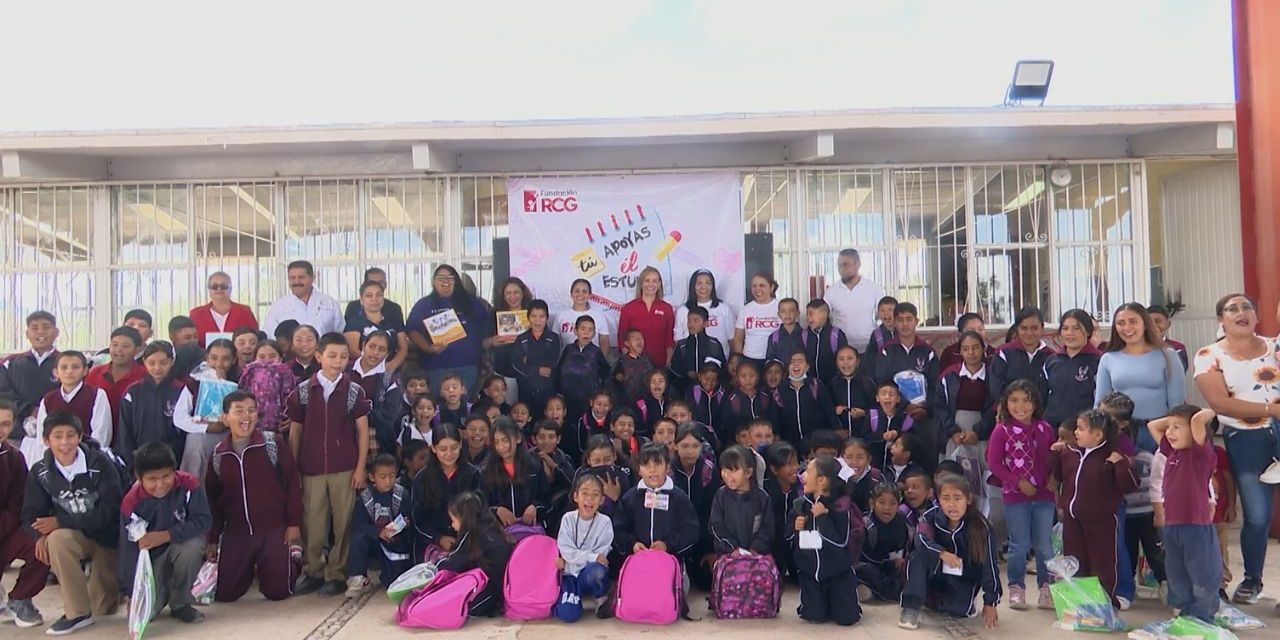 Lleva Fundación RCG apoyos escolares a ejidos
