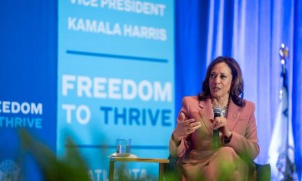 Encuesta pone a Kamala Harris con ventaja sobre Donald Trump tras Convención Demócrata