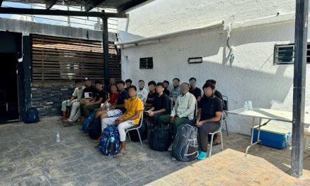 Rescatan a 17 migrantes privados de libertad en Monterrey tras llamada anónima