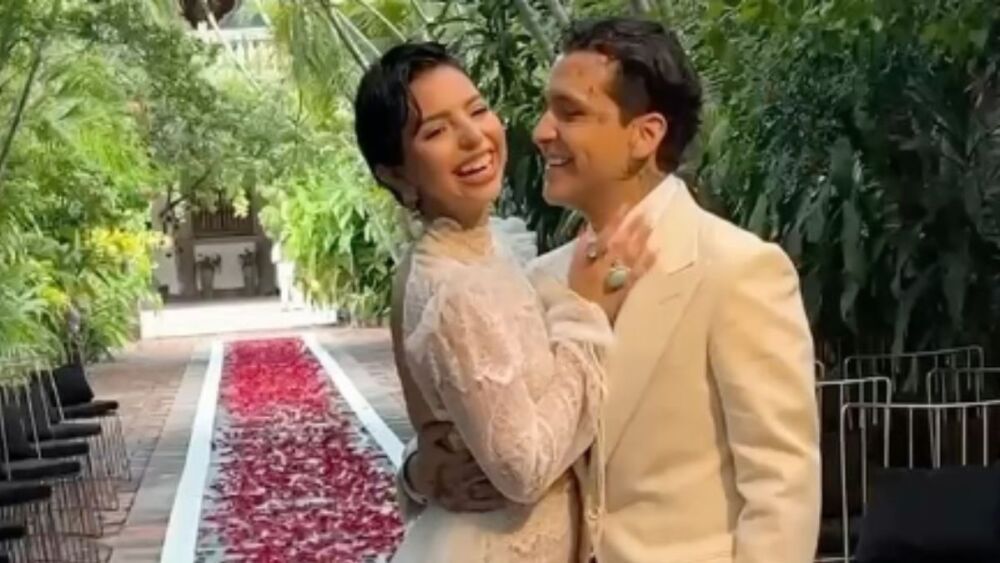 Papás de Christian Nodal enfrentan demanda de Universal Music por falsificar documentos