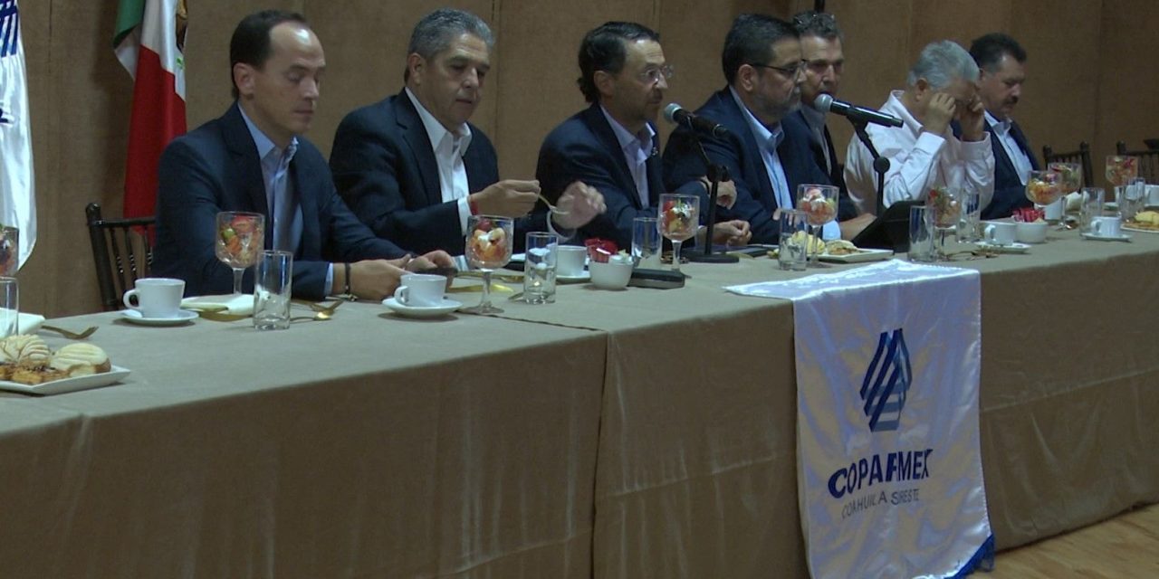 Realizan socios COPARMEX su sesión mensual