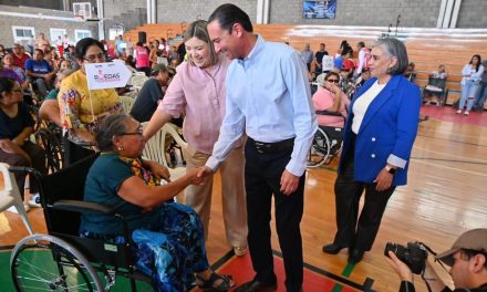 DIF Acuña entregan beneficios del programa ‘Ruedas de Esperanza’