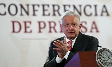 Reconoce AMLO a los atletas paralímpicos por su destacada actuación en París 2024