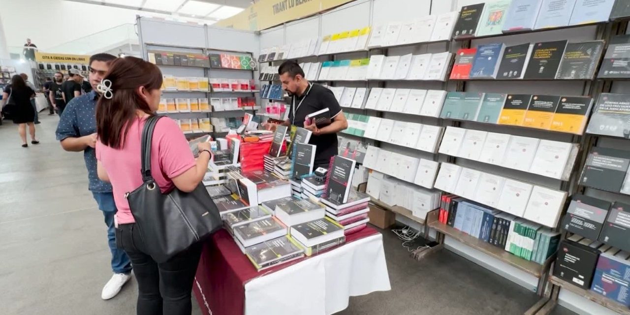 Asisten más de 140 mil a feria Internacional del Libro