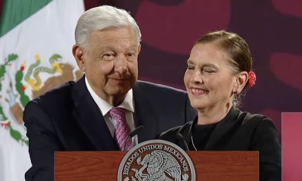 Beatriz Gutiérrez, esposa de AMLO, se despide en ‘La Mañanera’