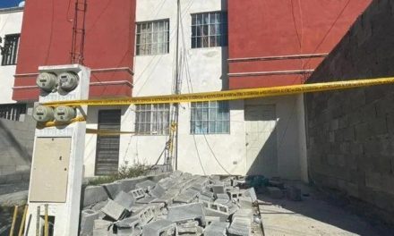 Dos hermanitas mueren tras desplome de barda en su hogar en García, Nuevo León