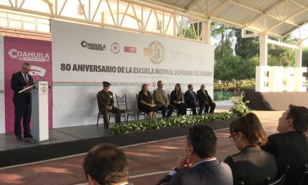 Celebra Escuela Normal Superior del Estado 80 aniversario de su fundación