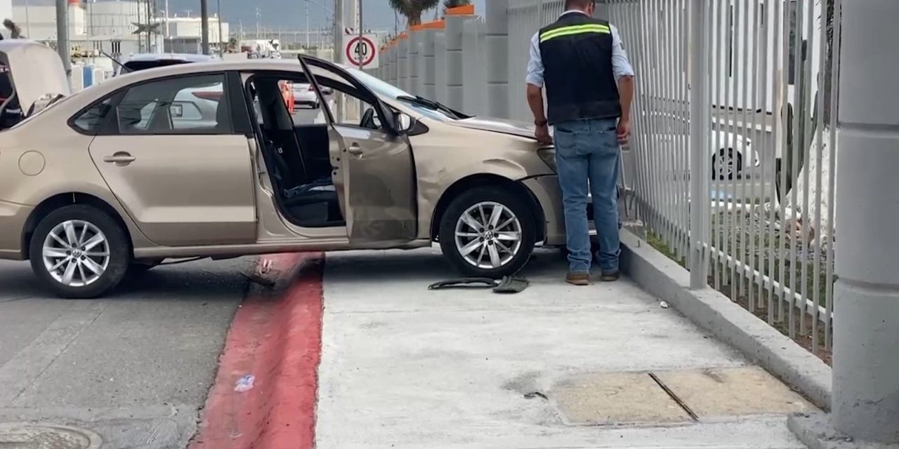 Conductor sufre accidente vial en Parque Industrial Santa María