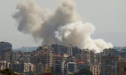 Bombardeos de Israel en Líbano dejan casi 500 personas sin vida y miles de desplazados