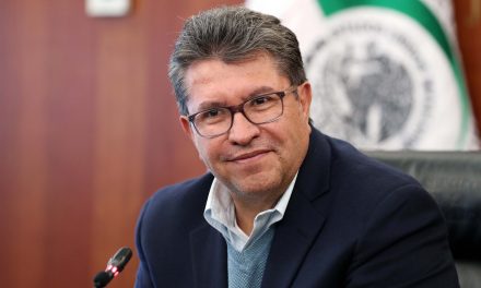 Morena rechazó las resoluciones judiciales que buscan detener en el Congreso la reforma judicial