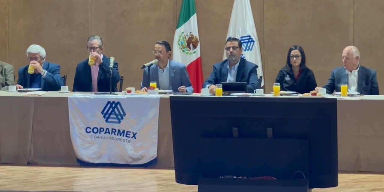 Muestran oferta educativa al sector productivo en Saltillo