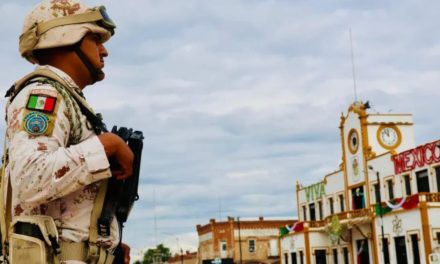 Inician festejos patrios en Sabinas con ceremonia cívica