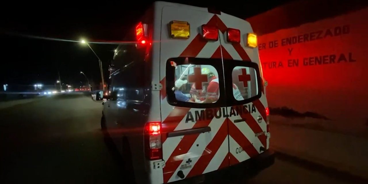 Sujeto navajea a hombre al interior de un bar en Saltillo