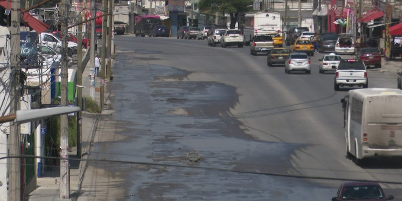 Vecinos de la colonia Nogales II tienen tres días soportando aguas negras