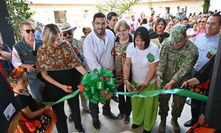 Autoridades dan la bienvenida a la mariposa Monarca en Acuña