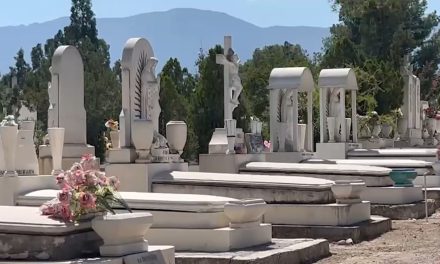 Refuerzan acciones de limpieza en panteones de Saltillo