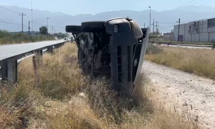 Accidente en Libramiento Oscar Flores Tapia dejó como saldo a un hombre lesionado