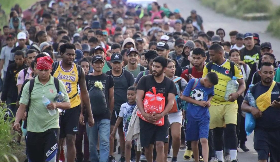 Nueva caravana migrante parte de Tapachula con destino a Ciudad de México