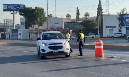 Saltillo: Infraccionan a automovilistas por ‘aloncharse’