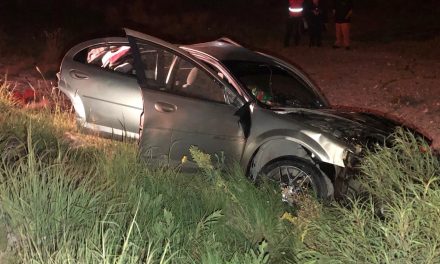Menor involucrado en volcadura muere en el hospital