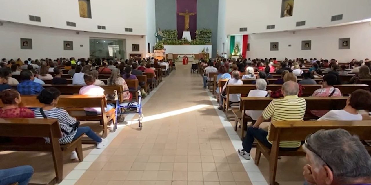 Miles de devotos visitan a San Judas Tadeo en Torreón