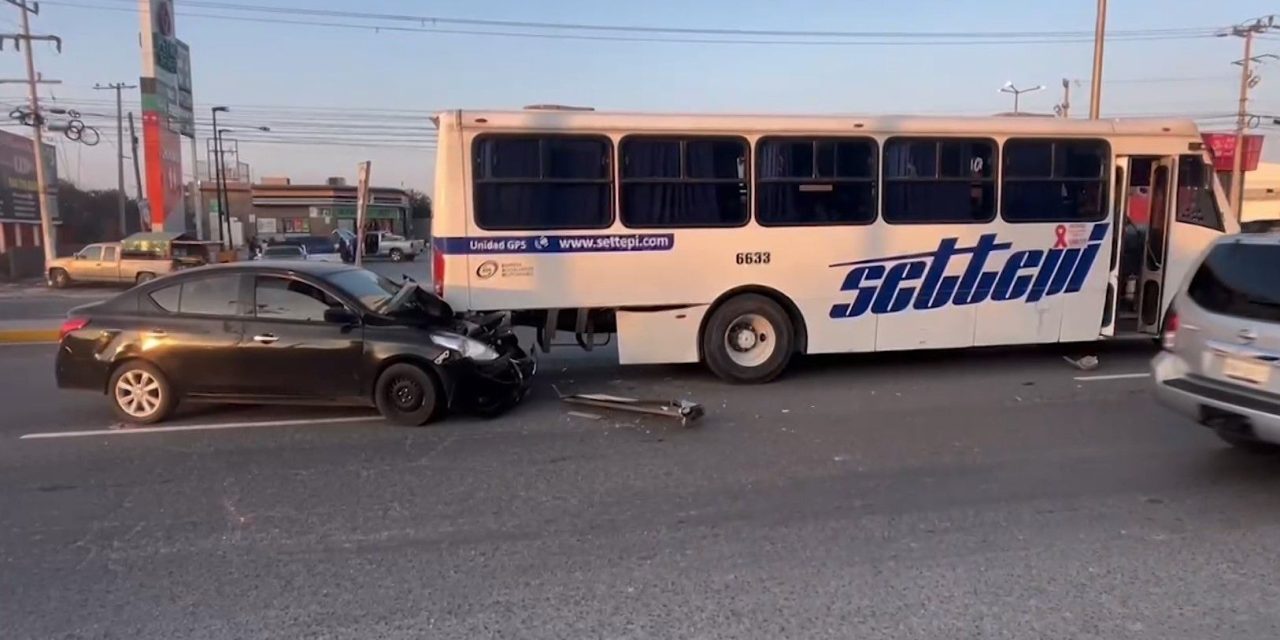 Ocurrió un fuerte choque por alcance en Saltillo
