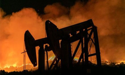 Fuerte caída en precios del petróleo tras ataque de represalia de Israel contra Irán