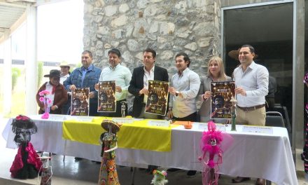 Concurso de catrinas y catrines ‘Recordar es de Gigantes’