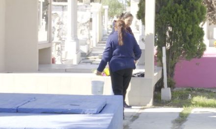 Supervisan los dos panteones de Ramos Arizpe